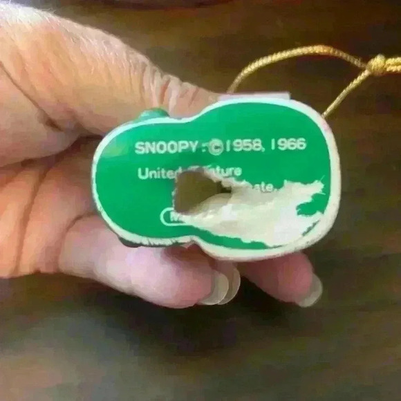 Vintage Snoopy Christmas ornament from 1966 made in Japan - Picture 3 of 4